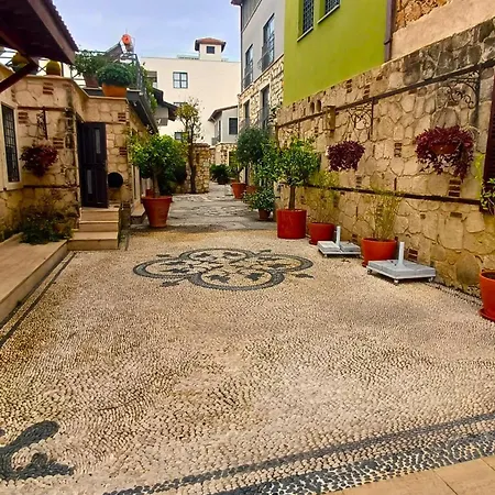 شقة Bright Flat With Balcony Near Hadrian's Gate أنطاليا